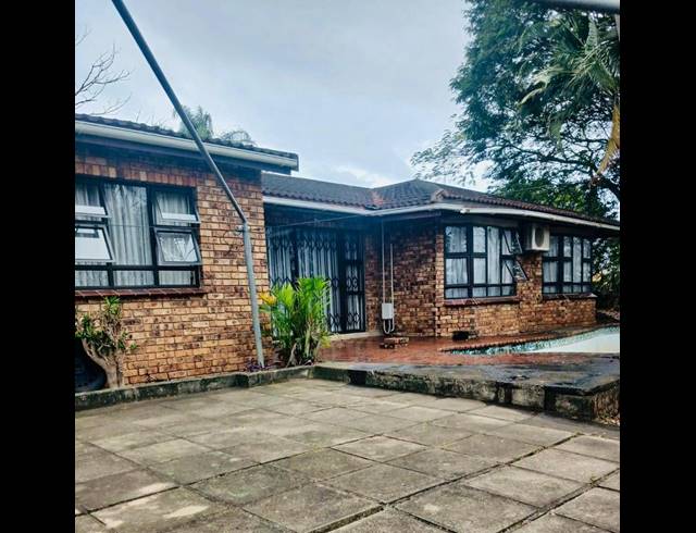 3 BEDROOM HOUSE FOR SALE IN NEWLANDS WEST